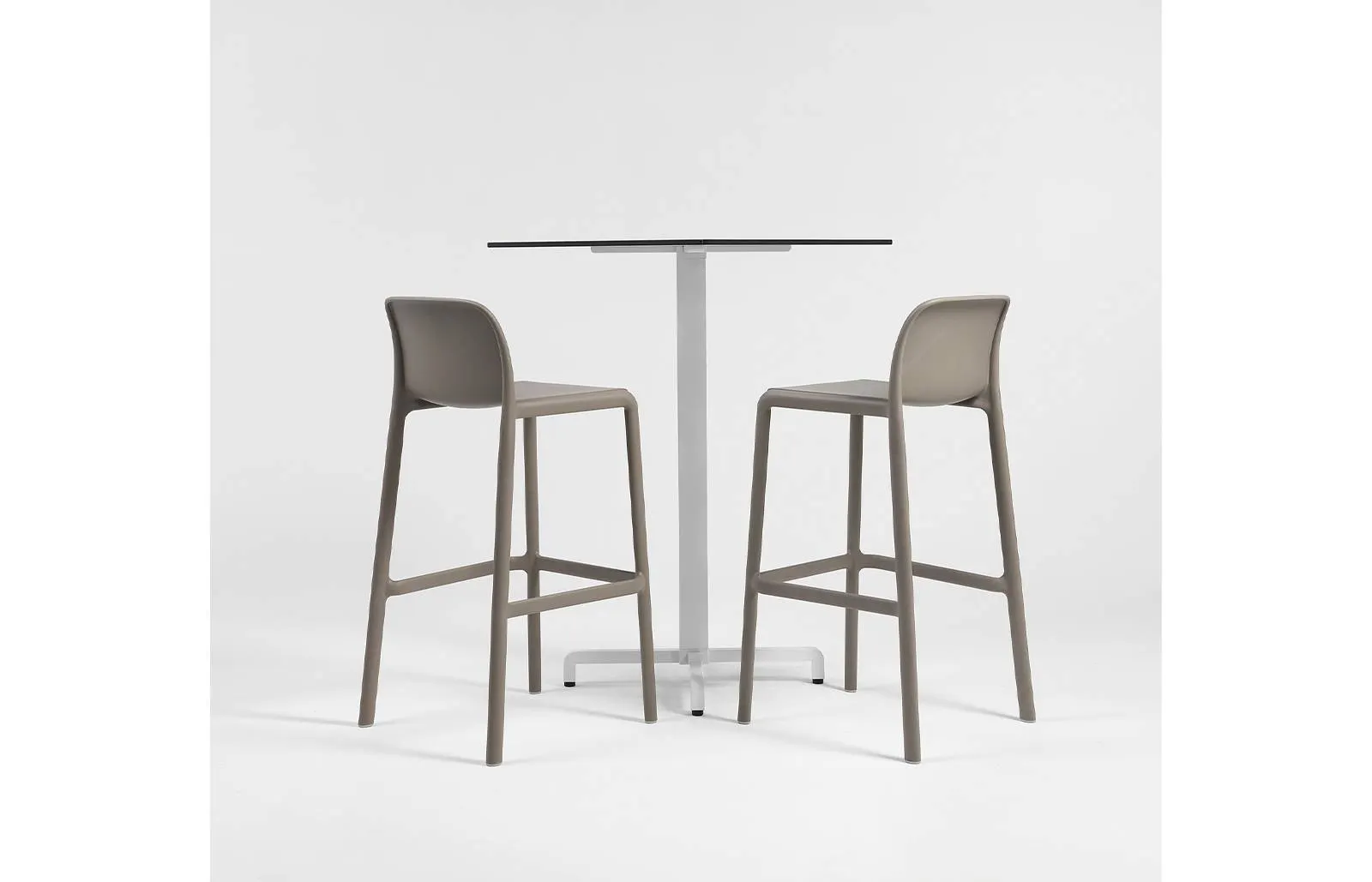 Nardi bar stool