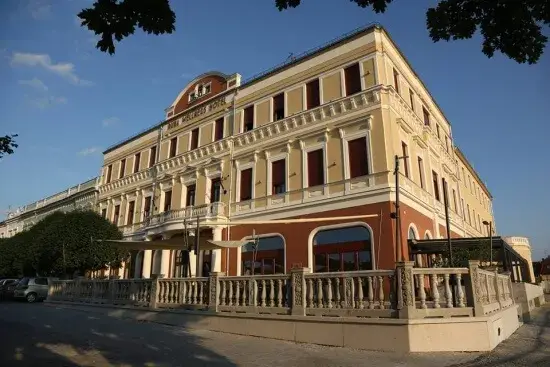 Duna Wellness Hotel kávézó- Baja