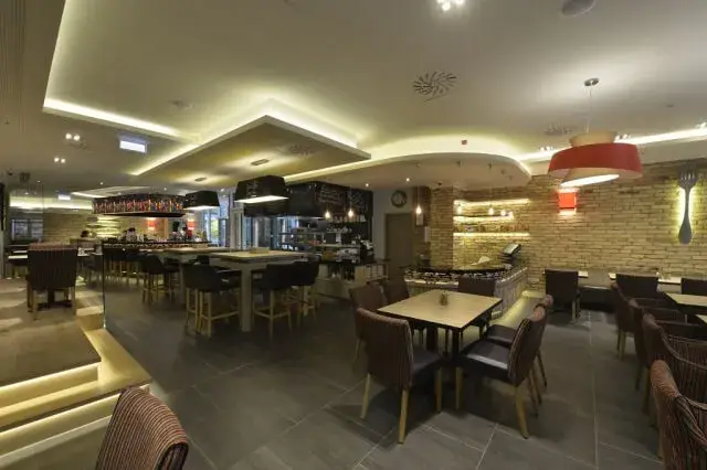 Eiffel Bistro&Bar