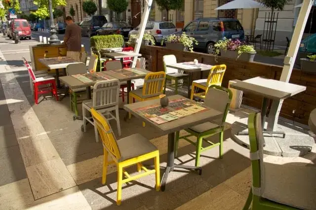ZIZI BAR